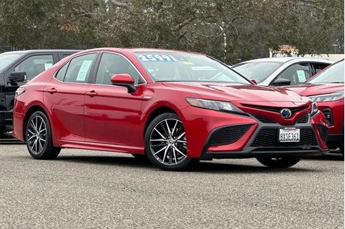 2021 Toyota Camry SE