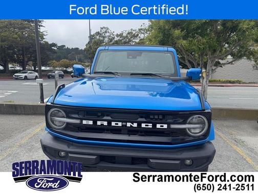 Velocity Blue Metallic 2021 Ford Bronco Outer Banks