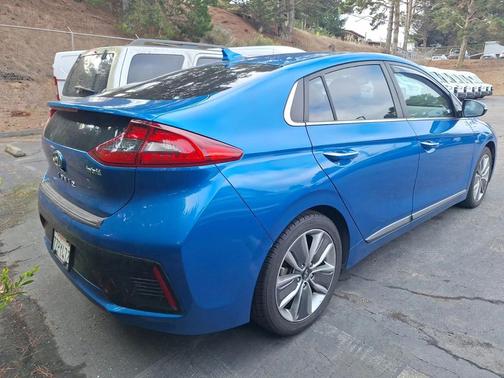 2017 Hyundai IONIQ Hybrid Limited