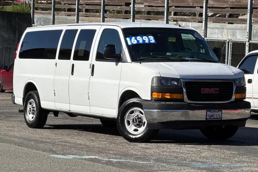 2018 GMC Savana 3500 LT