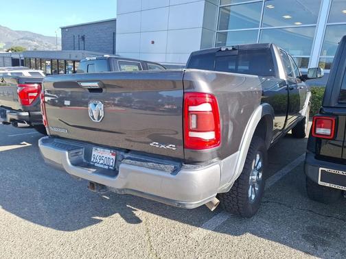 2021 RAM 3500 Laramie Crew Cab 4x4 8' Box