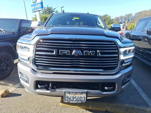 2021 RAM 3500 Laramie Crew Cab 4x4 8' Box