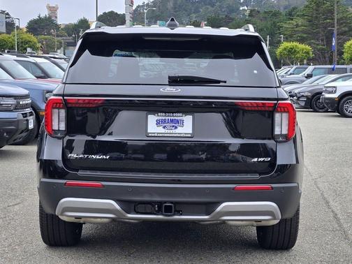 Agate Black Metallic 2026 Ford Explorer Platinum