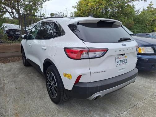 2022 Ford Escape Titanium