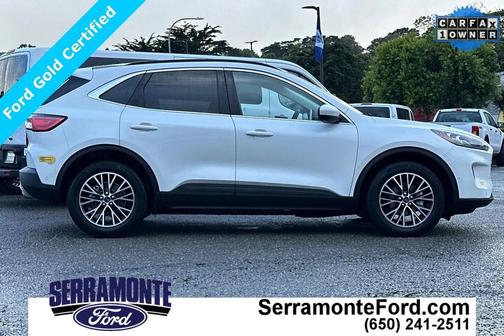 2022 Ford Escape Titanium