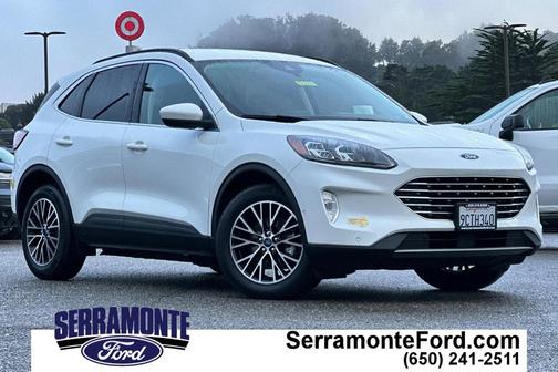 2022 Ford Escape Titanium