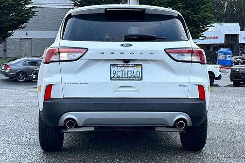 2022 Ford Escape Titanium