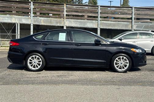 2020 Ford Fusion Hybrid SE