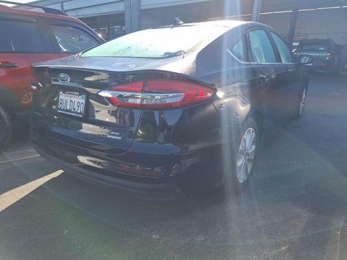 2020 Ford Fusion Hybrid SE