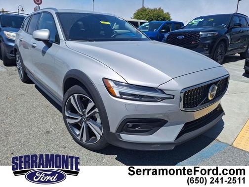 Silver Dawn 2025 Volvo V60 Cross Country Plus, B5 AWD Gas (mild hybrid)