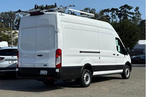 2022 Ford Transit-250 Base