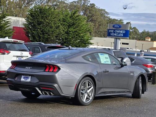 2026 Ford Mustang GT Premium
