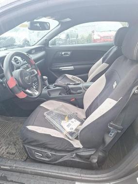 2015 Ford Mustang V6