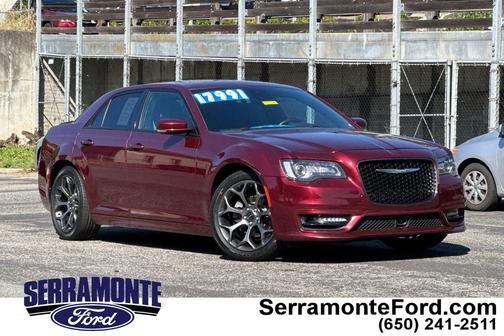 Velvet Red Pearlcoat 2018 Chrysler 300 S