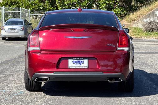 Velvet Red Pearlcoat 2018 Chrysler 300 S