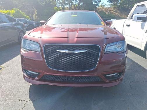 Velvet Red Pearlcoat 2018 Chrysler 300 S