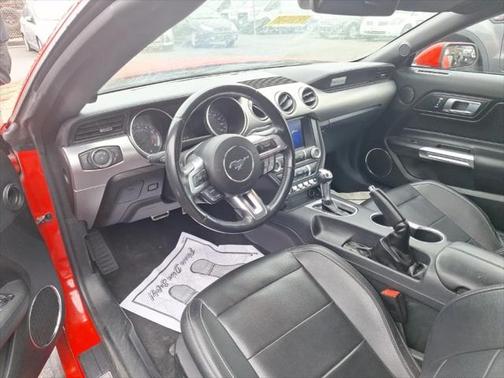 2022 Ford Mustang EcoBoost Premium