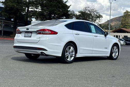 2018 Ford Fusion Hybrid SE