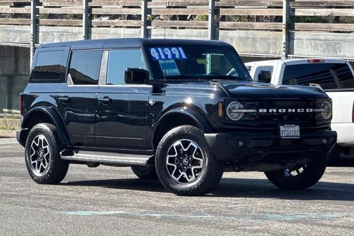2025 Ford Bronco Outer Banks