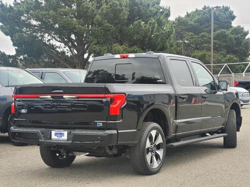 2025 Ford F-150 Lightning Platinum