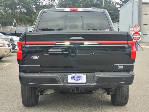 2025 Ford F-150 Lightning Platinum