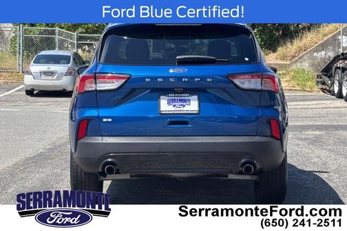 Atlas Blue Metallic 2022 Ford Escape SE
