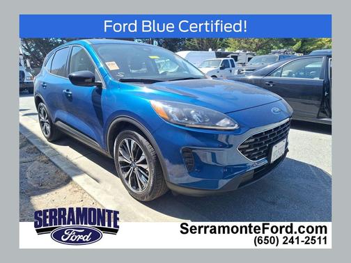 Atlas Blue Metallic 2022 Ford Escape SE