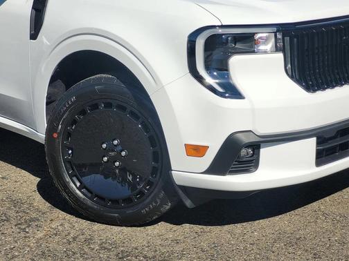 2025 Ford Maverick Lobo Standard