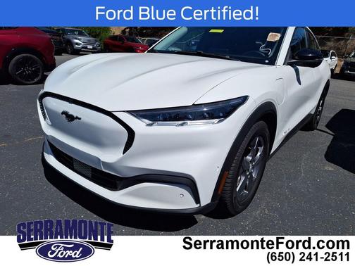 Star White Metallic Tri-Coat 2023 Ford Mustang Mach-E Select