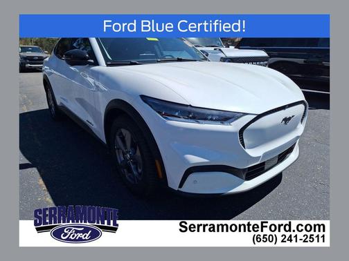 Star White Metallic Tri-Coat 2023 Ford Mustang Mach-E Select