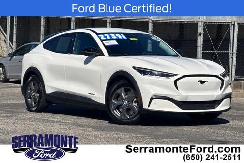 Star White Metallic Tri-Coat 2023 Ford Mustang Mach-E Select