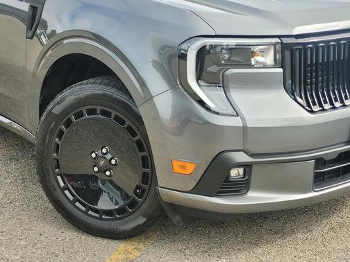2025 Ford Maverick Lobo Standard