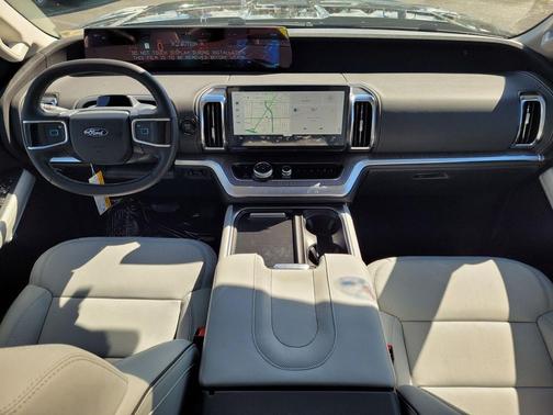 Agate Black Metallic 2026 Ford Expedition Max Platinum