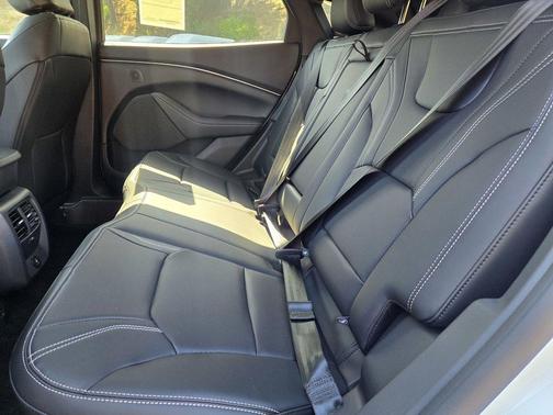 Star White Metallic Tri-Coat 2026 Ford Mustang Mach-E Premium