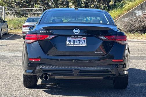 Super Black 2022 Nissan Sentra SR