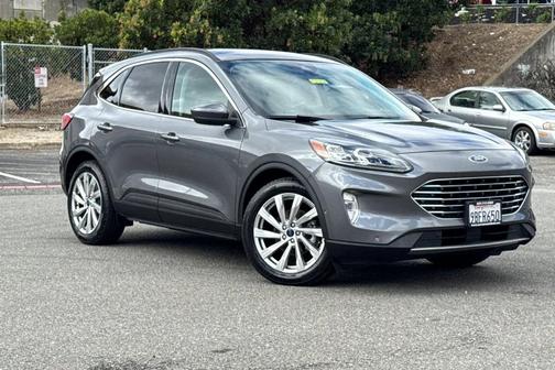 2022 Ford Escape Titanium