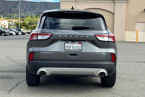 2022 Ford Escape Titanium