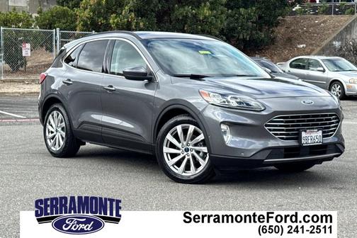 2022 Ford Escape Titanium