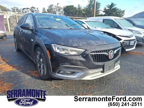 2018 Buick Regal TourX Essence
