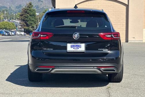 2018 Buick Regal TourX Essence
