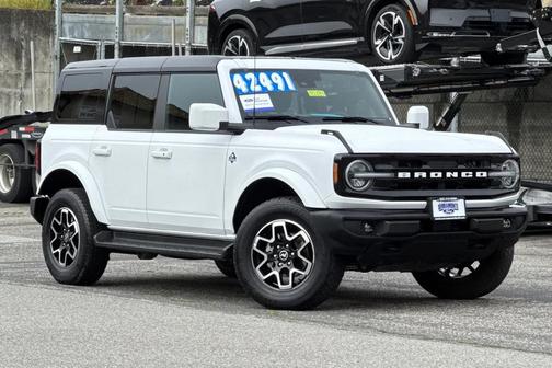 2025 Ford Bronco Outer Banks