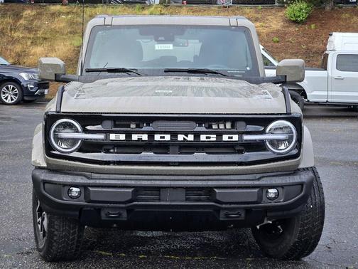 Marsh Gray 2026 Ford Bronco Outer Banks