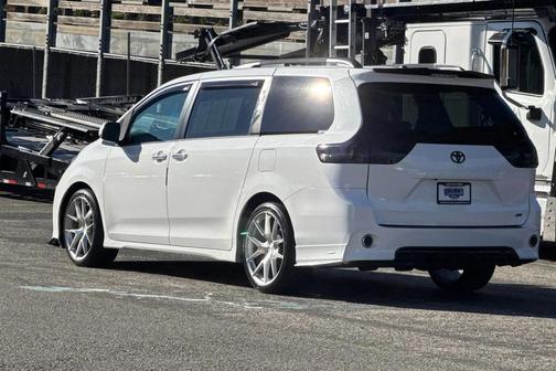 2017 Toyota Sienna SE Premium