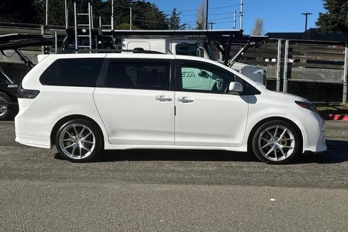 2017 Toyota Sienna SE Premium