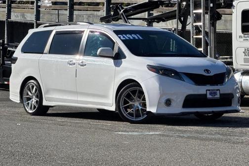 2017 Toyota Sienna SE Premium