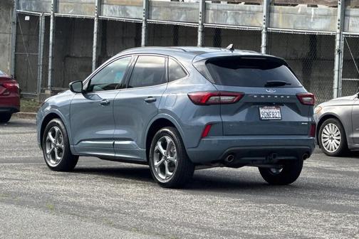 2023 Ford Escape ST-Line Select
