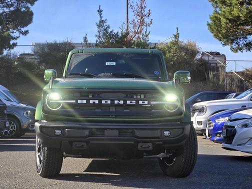 2025 Ford Bronco Outer Banks