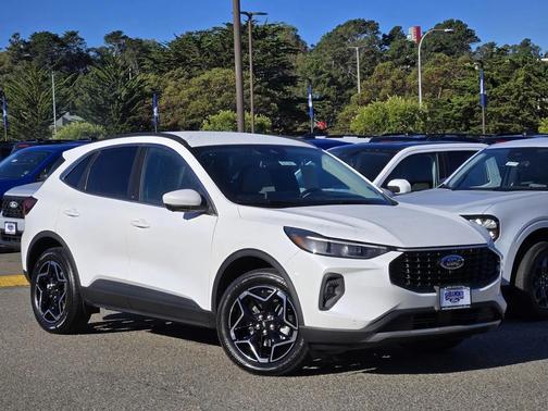 2025 Ford Escape Platinum