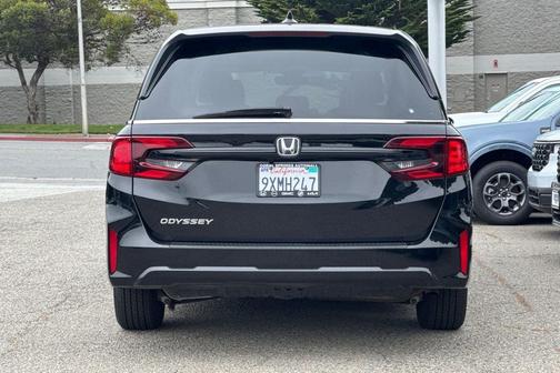 Crystal Black Pearl 2025 Honda Odyssey EX-L
