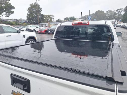 2017 Chevrolet Colorado LT